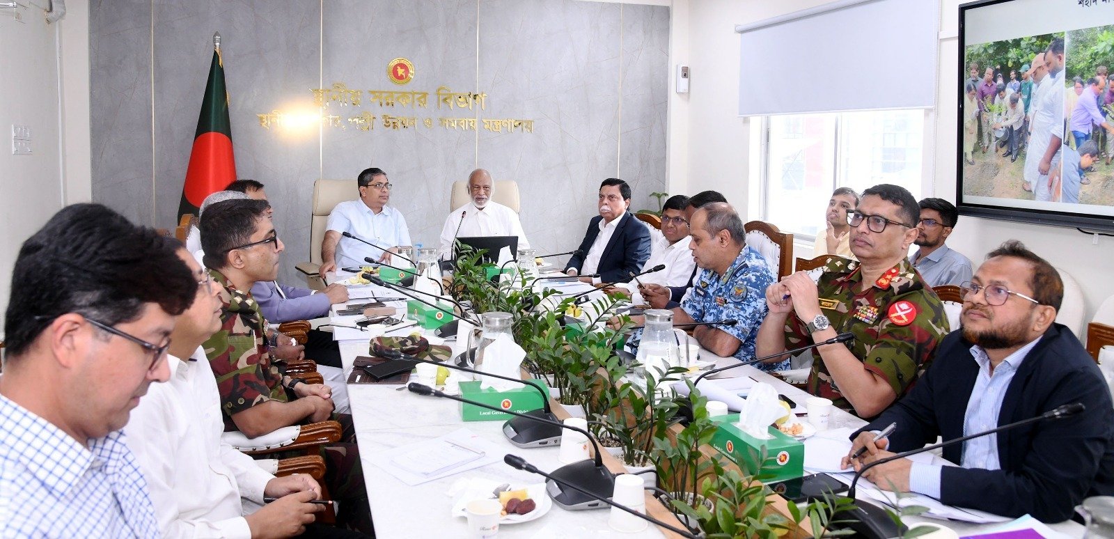 ক্লিন সিটি, গ্রিন সিটি’ বাস্তবায়নে ঢাকার পরিবেশ উন্নয়নে স্বল্প-মধ্য-দীর্ঘমেয়াদি পরিকল্পনার পরামর্শ