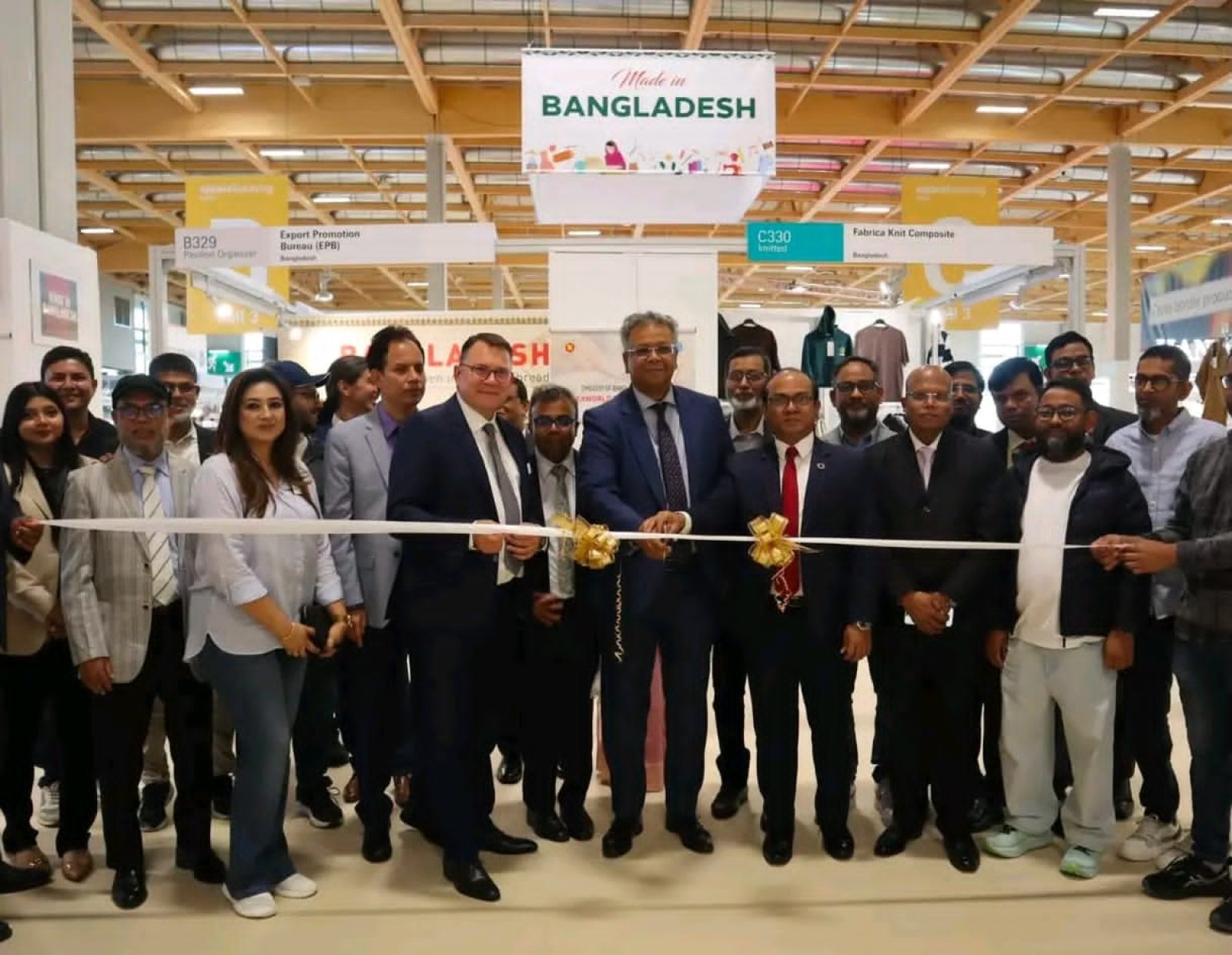 এক ছাদের নিচে বিশ্ববাজার, প্যারিসে বাংলাদেশের ১৭ প্রতিষ্ঠান