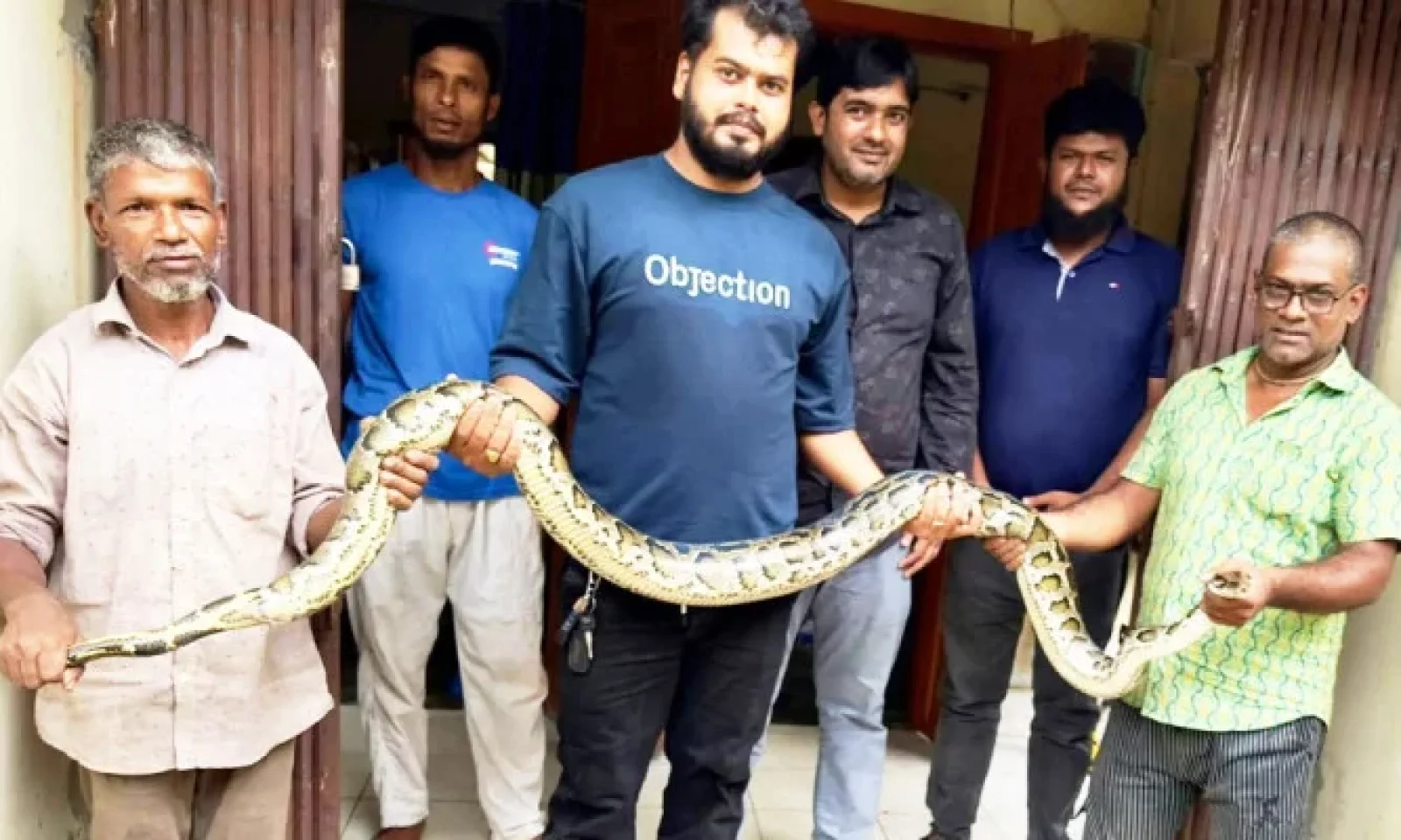 বন উজাড় ও আবাসস্থল সংকটে লোকালয়ে বন্যপ্রাণী, শ্রীমঙ্গলে এক মাসে উদ্ধার ২০