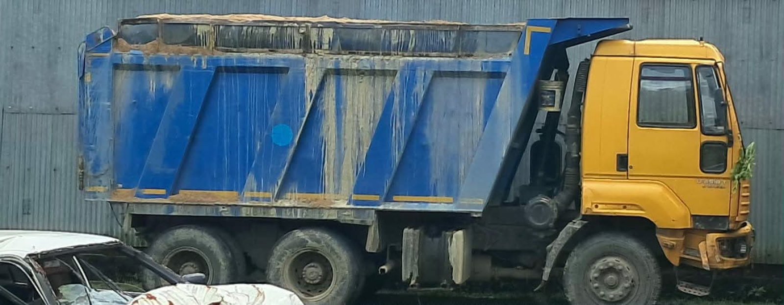 শ্রীমঙ্গলে টমটমকে ড্রাম ট্রাকের ধাক্কা, চালক নিহত