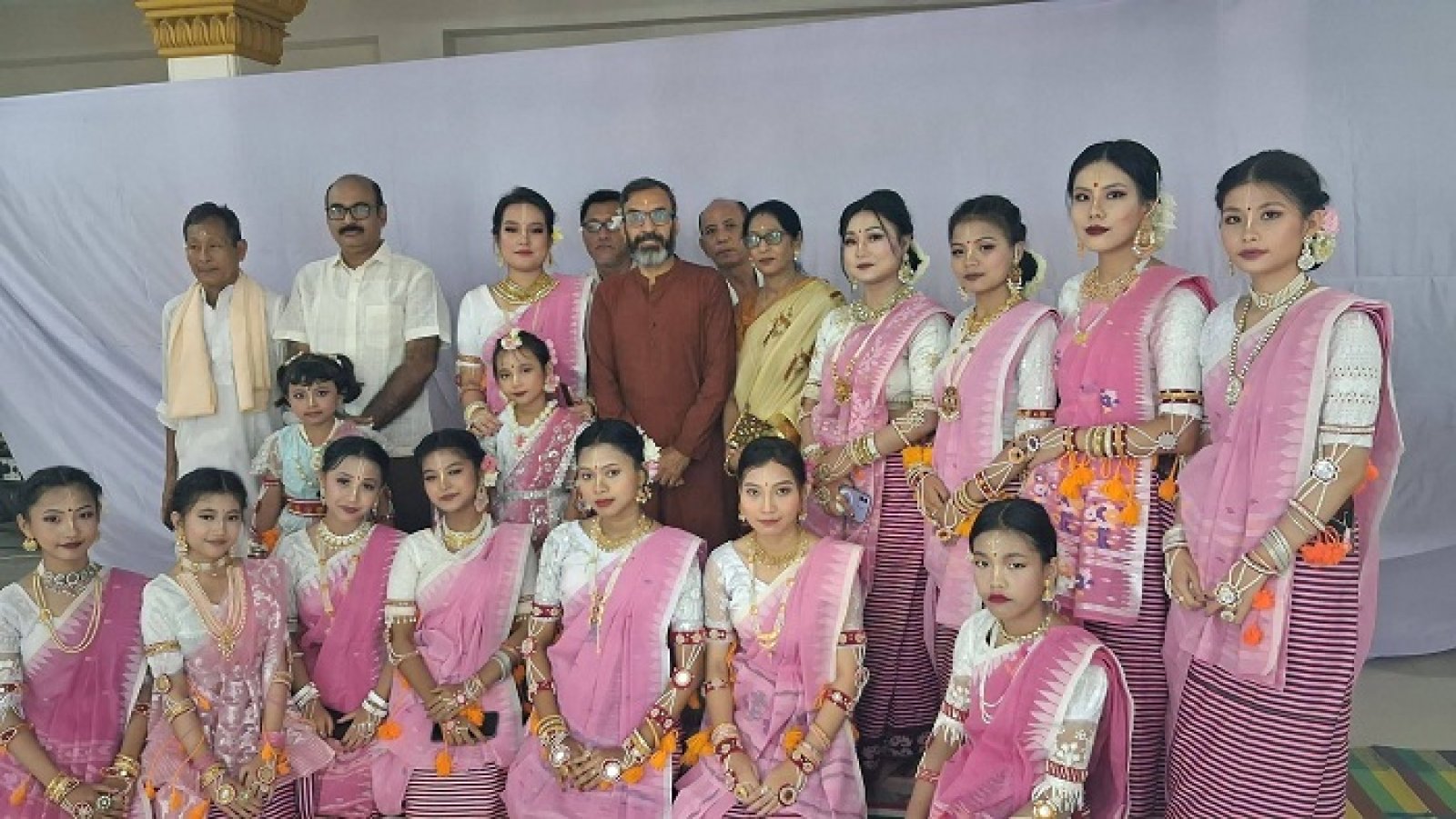 সিলেটে ২০০ বছরের ঐতিহ্যবাহী ঝুলনযাত্রা উৎসব