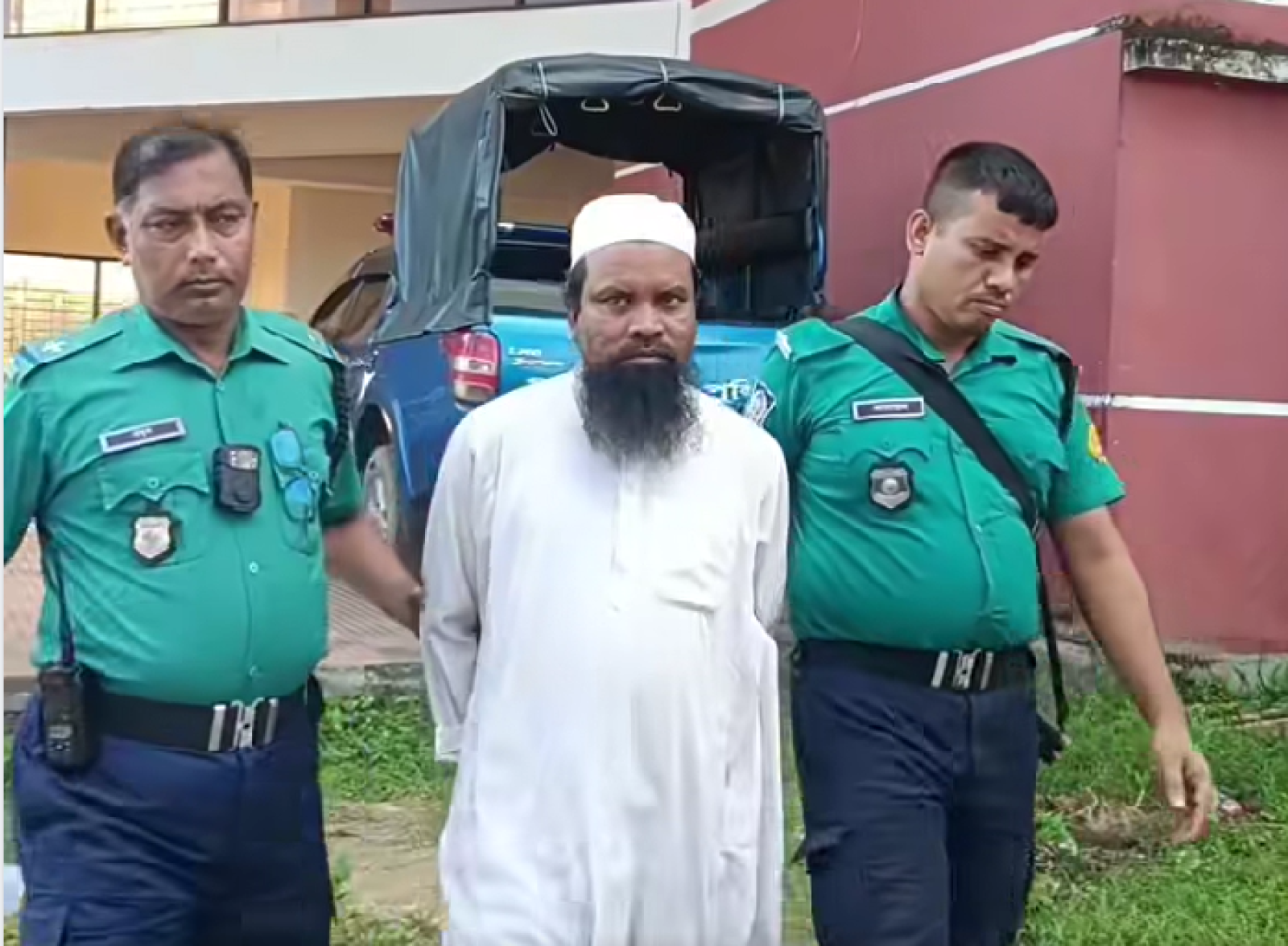 সিলেটে দুই শিশু শিক্ষার্থীকে বলাৎকারের অভিযোগে মাদ্রাসাশিক্ষক গ্রেপ্তার
