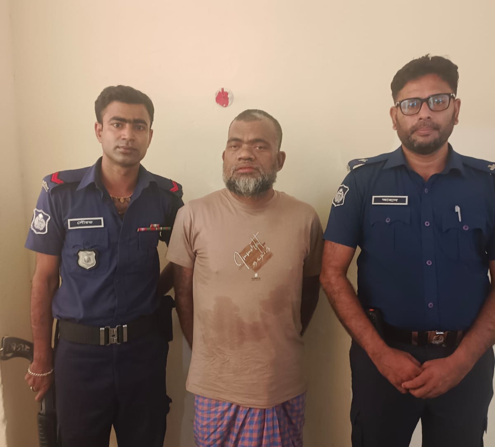 পুলিশ হেফাজত থেকে ছেড়ে দেওয়ার অভিযোগ, শেষ পর্যন্ত বনানীতে গ্রেপ্তার হাজী স্বপন