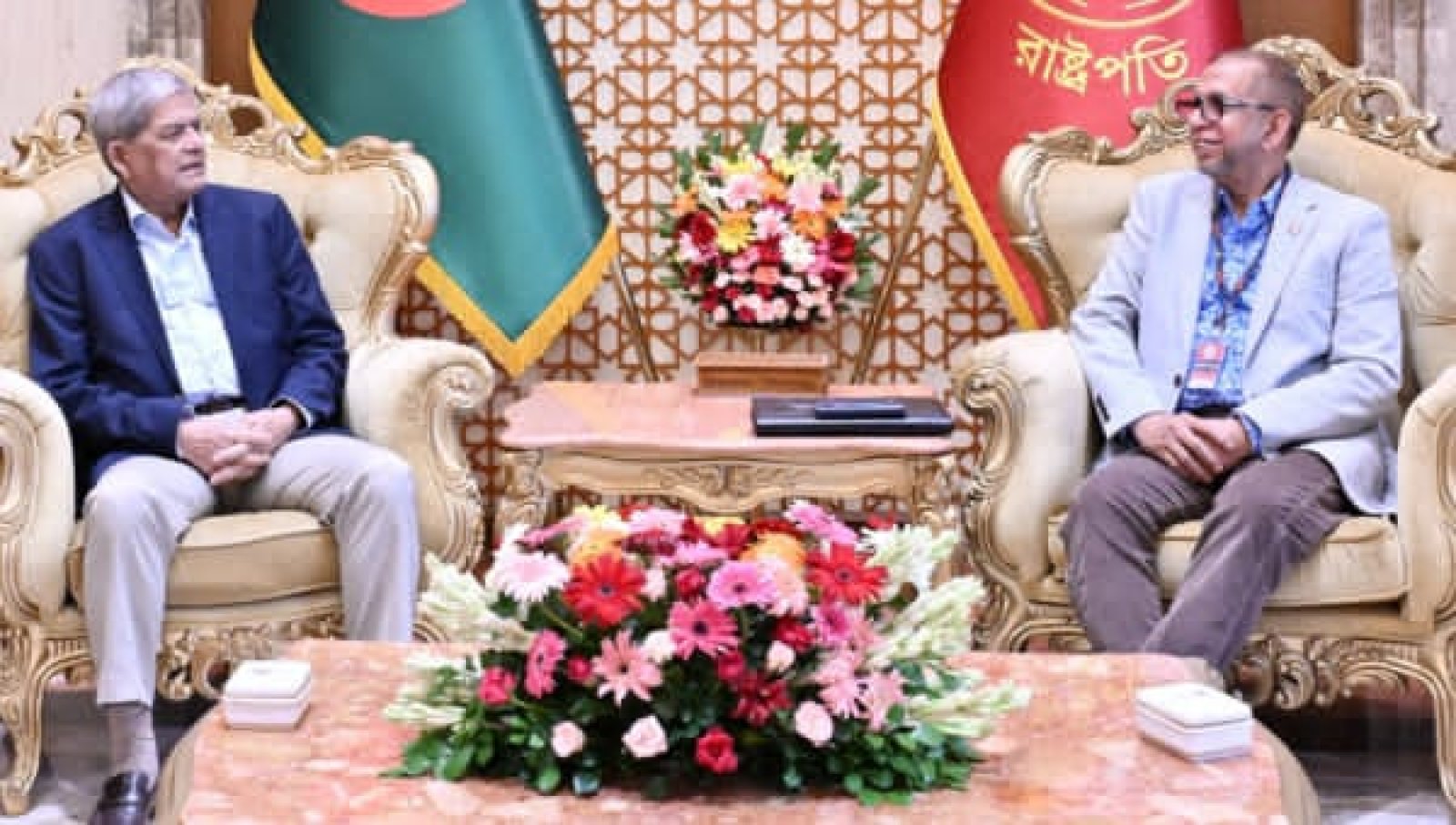 রাষ্ট্রপতির সঙ্গে ড. ফয়েজ উদ্দিন এমবিইর সৌজন্য সাক্ষাৎ