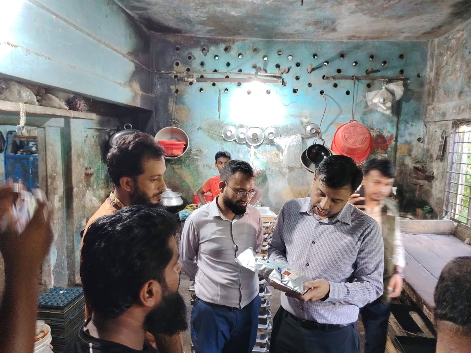 সিলেট বিসিক শিল্প এলাকায় মোবাইল কোর্ট: ২০ হাজার টাকা জরিমানা, একটি প্রতিষ্ঠান সিলগালা