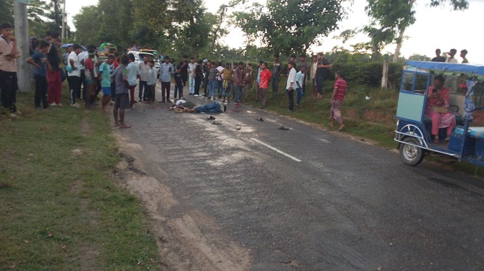 চা বাগানে ঘুরতে গিয়ে ফেরার পথে প্রাণ গেল দুই বন্ধুর