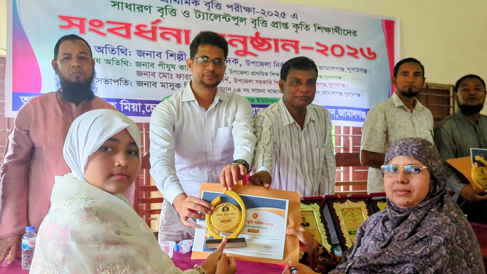 বৃত্তিপ্রাপ্ত ২২ কৃতী শিক্ষার্থীকে সংবর্ধনা দিলেন চেয়ারম্যান মাসুক মিয়া
