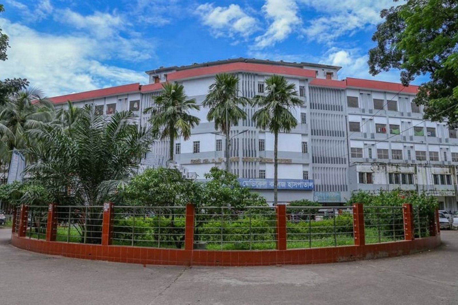 ওসমানী হাসপাতালে শিশুর চিকিৎসা নিয়ে অভিযোগ, চিকিৎসকের বিরুদ্ধে ব্যবস্থা চাইলেন বাবা