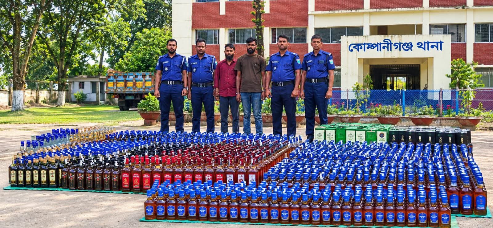 বালুর নিচে মদের ‘পাহাড়’! কোম্পানীগঞ্জে ৭১ বস্তা বোতল ভারতীয় মদ উদ্ধার, আটক ২
