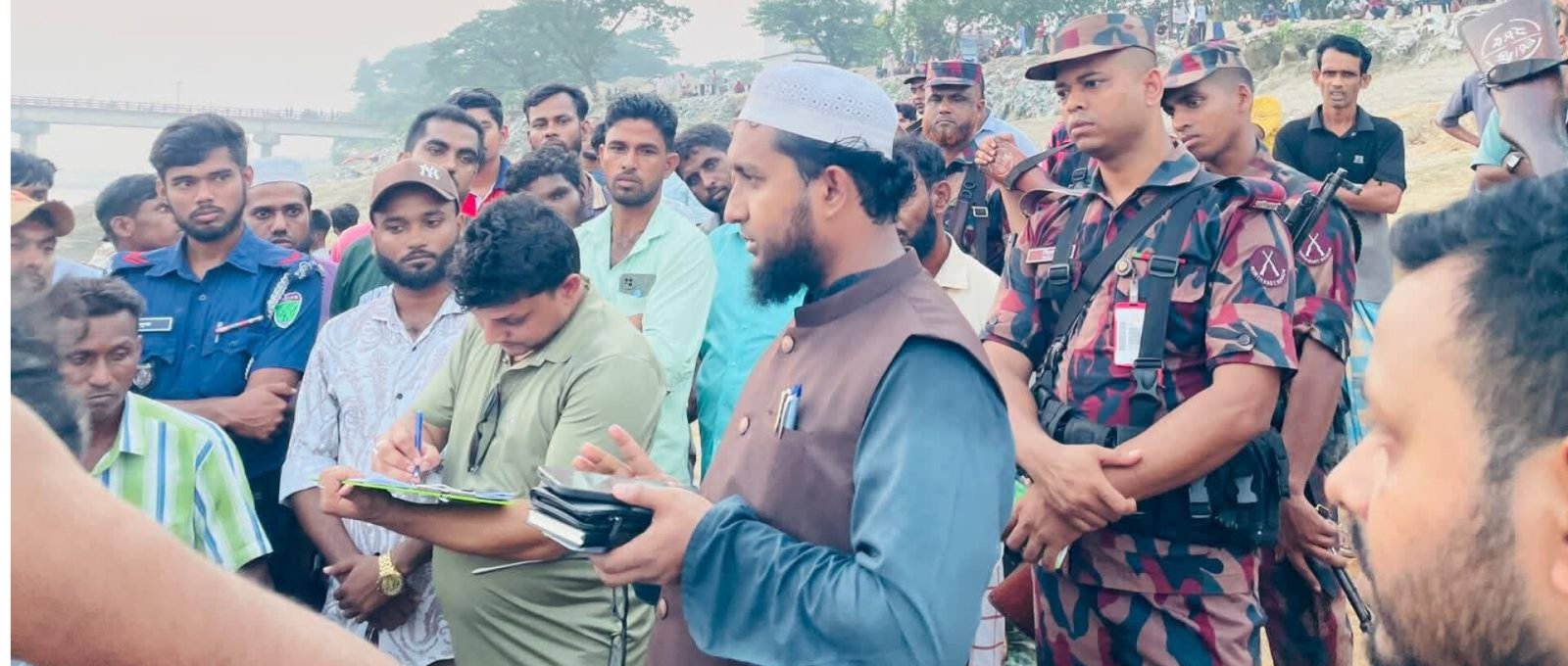 গোয়াইনঘাট-জৈন্তাপুরে অবৈধ বালু উত্তোলনের বিরুদ্ধে অভিযান জাফলংয়ে ২৫ হাজার ঘনফুট বালু জব্দ, জরিমানা ২ লাখ টাকা