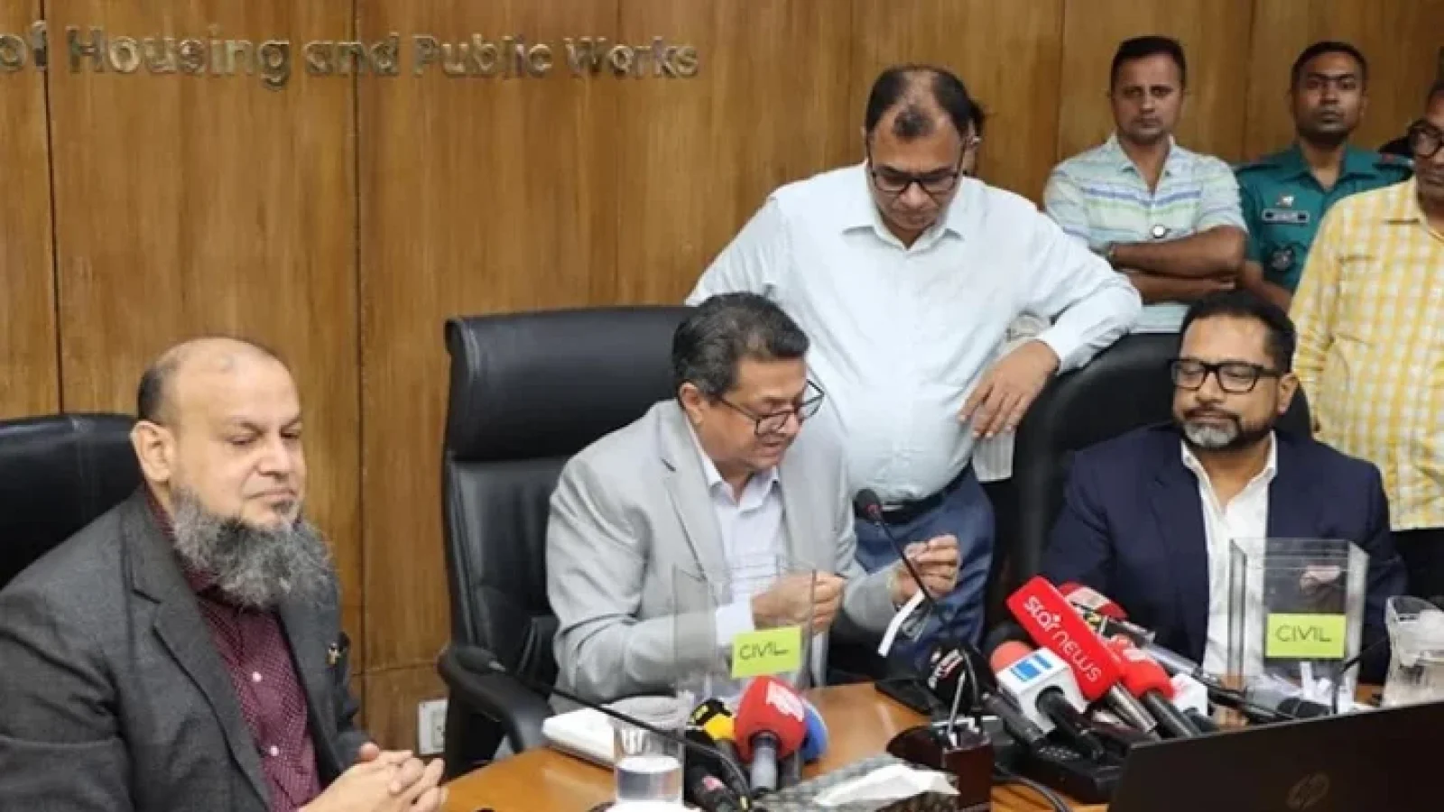বদলি-বাণিজ্য বন্ধে লটারির পথে সরকার, গণপূর্তের ১৫৫ নির্বাহী প্রকৌশলীর পদায়ন