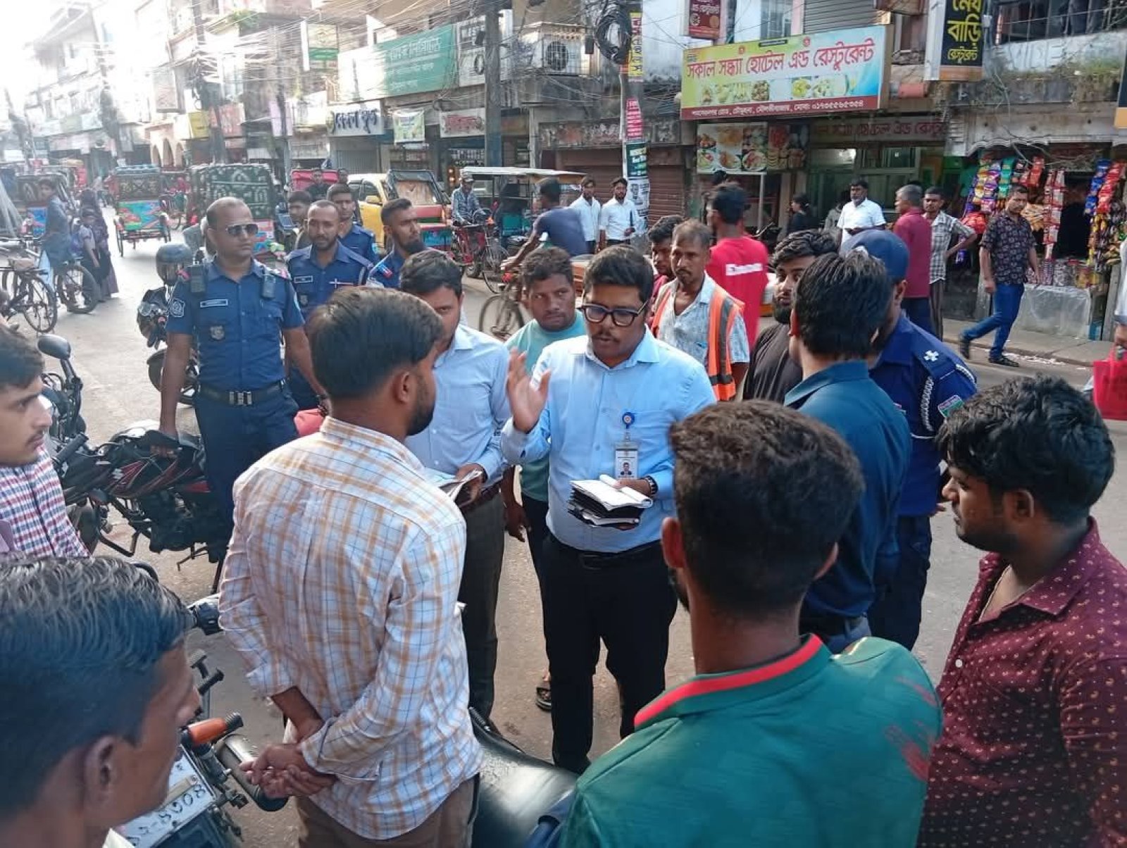 মৌলভীবাজারে সড়ক পরিবহন আইন লঙ্ঘনে ৯ মামলা, জরিমানা ৯ হাজার টাকা