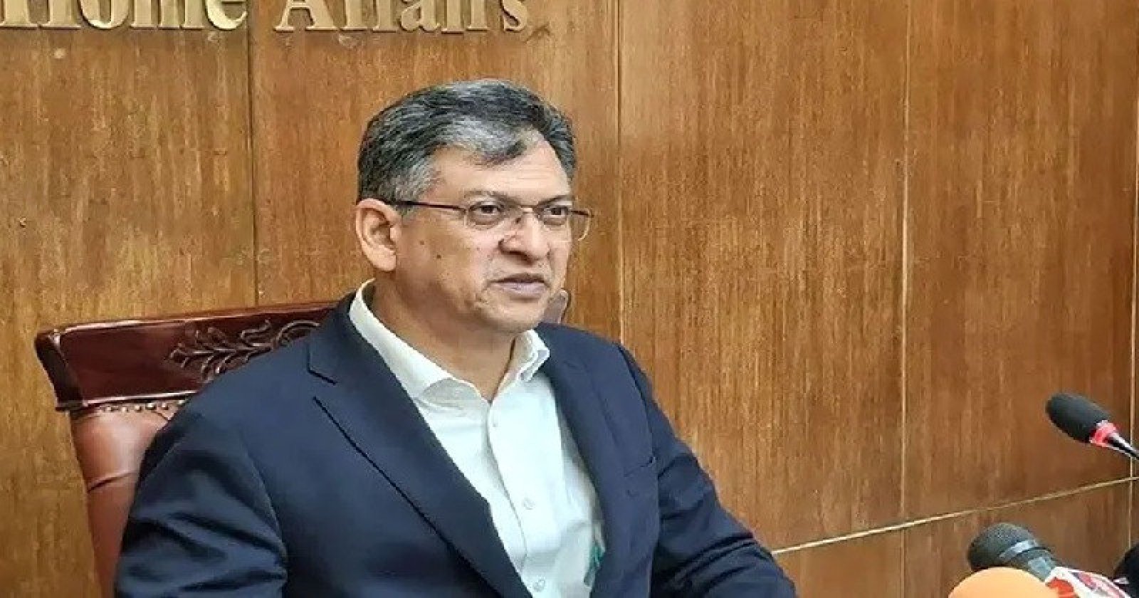 হাসিনার ফেরার গুঞ্জনে দেশে অস্থিরতা সৃষ্টির সুযোগ নেই: স্বরাষ্ট্রমন্ত্রী