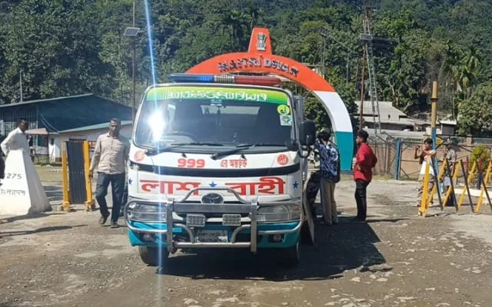 তামাবিল দিয়ে ভারতে পাঠানো হলো এয়ার অ্যাম্বুলেন্সে নিহত নারীর মরদেহ
