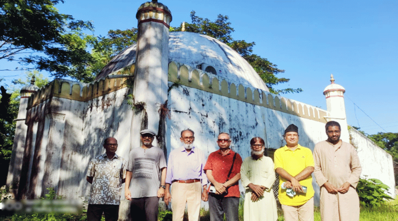 ওসমানীনগরে ৯০০ বছরের প্রাচীন মসজিদ রক্ষার দাবি, ভেঙে নতুন স্থাপনা নির্মাণের উদ্যোগে উদ্বেগ