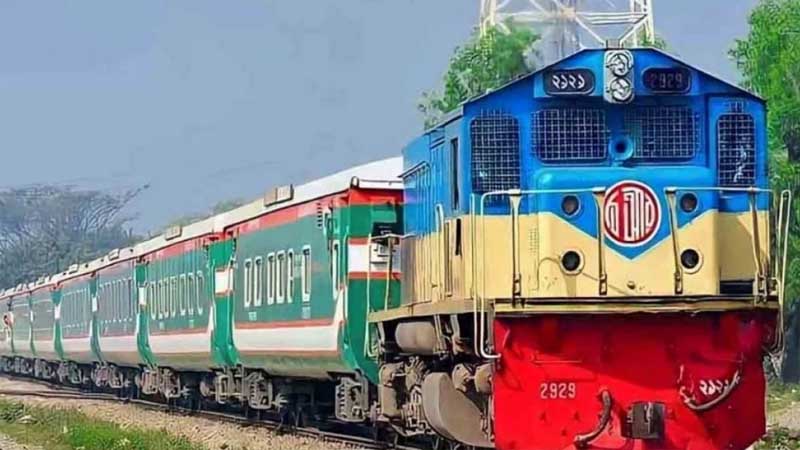 তারেক রহমানের দেশে ফেরা উপলক্ষে ১০ রুটে ২০টি বিশেষ ট্রেন চালাবে রেলওয়ে
