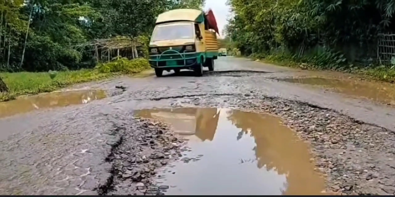 সড়ক ও জনপদের গাফলতি ১০ বছর উন্নয়ন বঞ্চিত দরবস্ত কানাইঘাট সড়ক