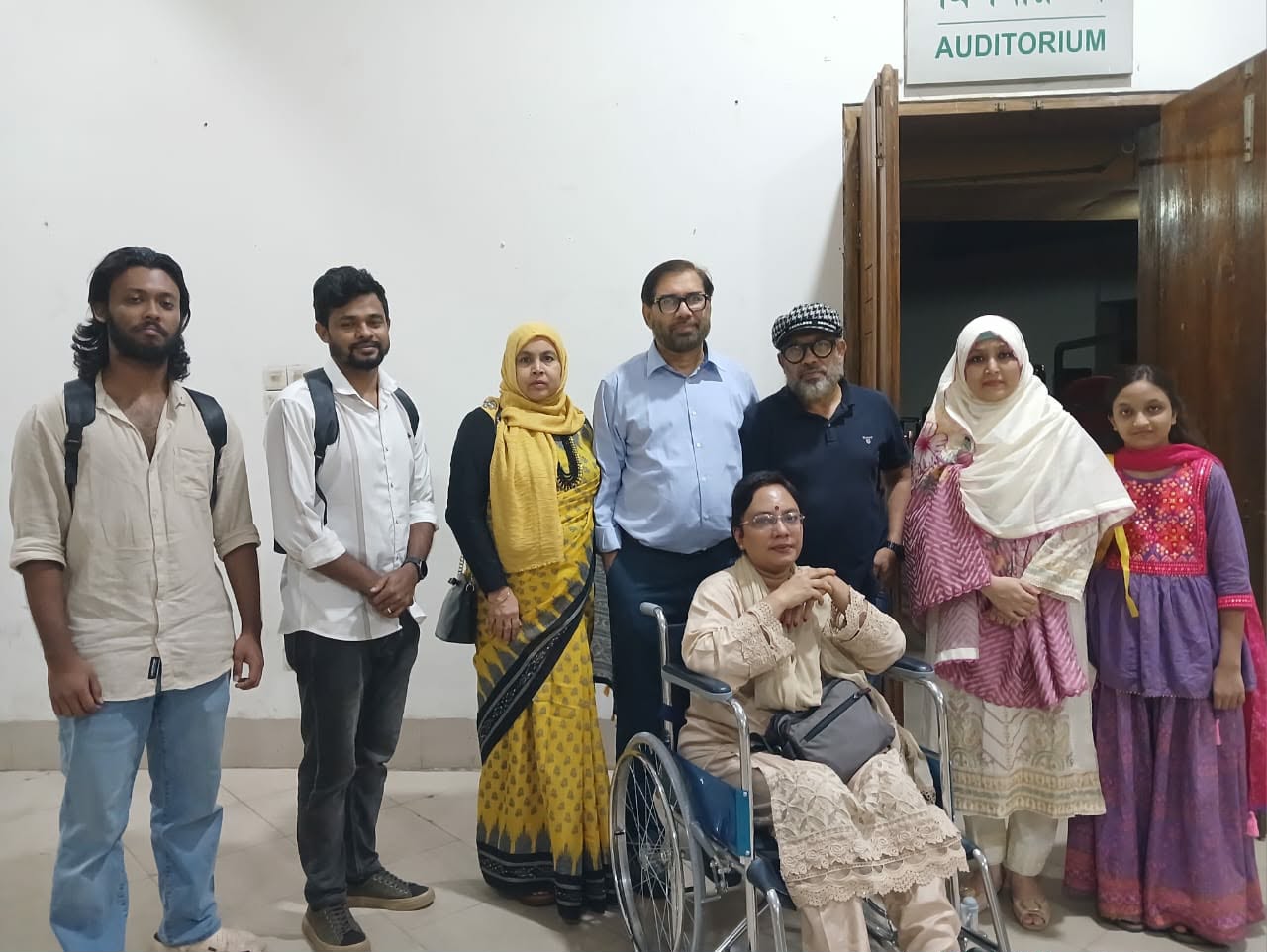 বাংলাদেশ শিল্পকলা একাডেমিতে স্বল্পদৈর্ঘ্য চলচ্চিত্র ‘ঝরা পাতার চিঠি’-এর প্রিমিয়ার শো অনুষ্ঠিত
