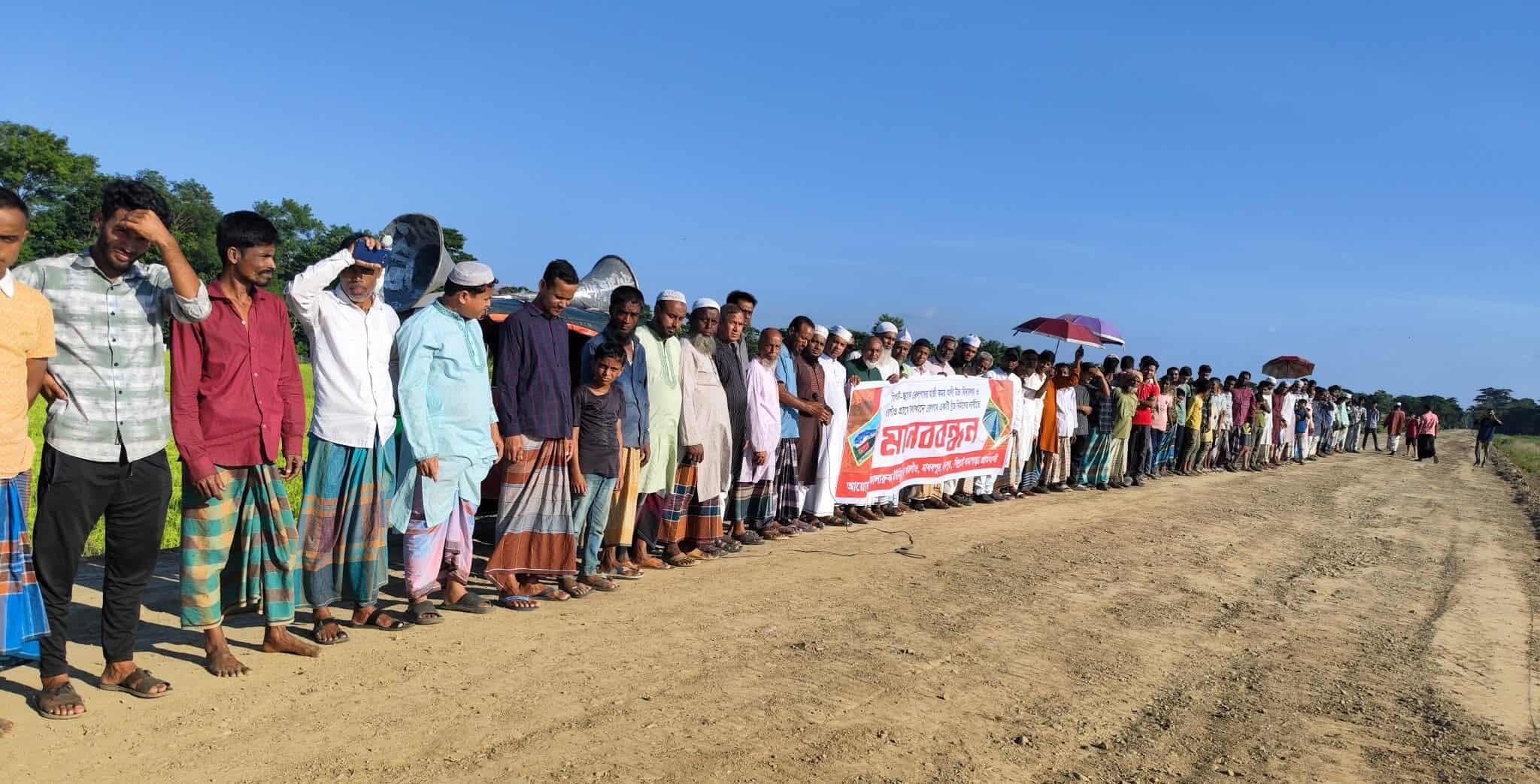 ছাতকে বন্যার কবল থেকে বাঁচতে নির্মাণাধীন রেলপথে সেতু নির্মাণের দাবি 