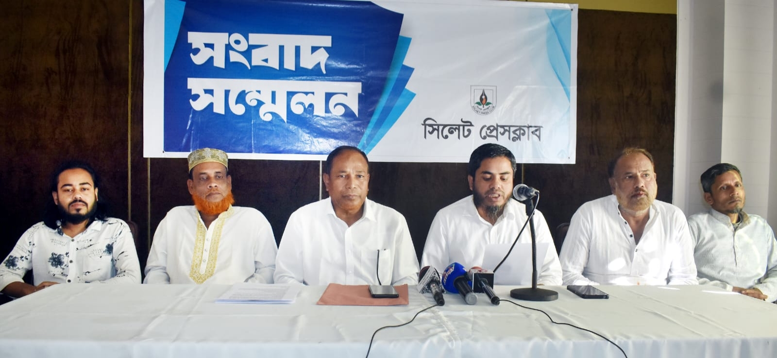 সিলেটে ব্যাটারী চালিত রিক্সার রোড পারমিট ও চলাচলের দাবিতে সংবাদ সম্মেলন অনুষ্ঠিত