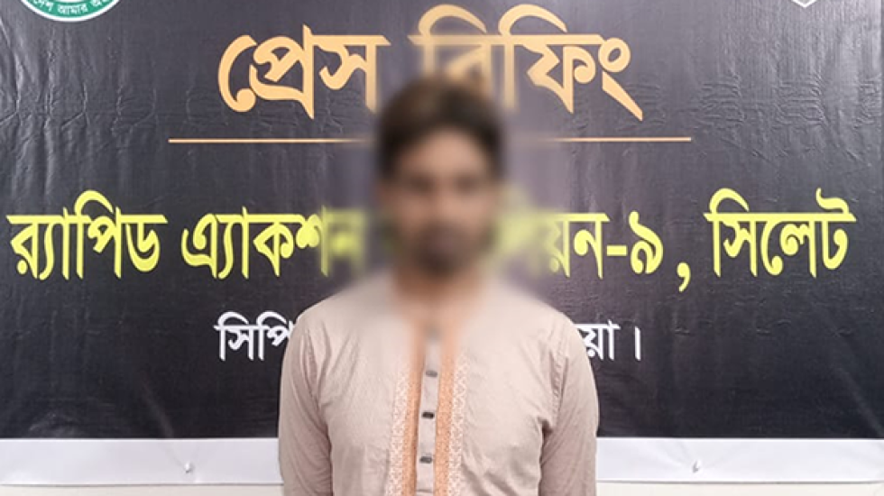 যে কারনে আপন মেম্বারকে ধরলো র‍্যাব