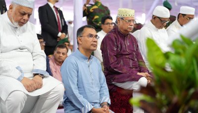 রাষ্ট্রপতি ও প্রধানমন্ত্রীর ঈদ নামাজ আদায়; দেশ ও জাতির মঙ্গল কামনা