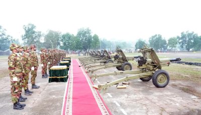 সেনাবাহিনী কর্তৃক ৩১ বার তোপধ্বনির মাধ্যমে বীর শহিদদের প্রতি গান স্যালুট