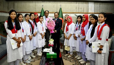 শিক্ষক-শিক্ষার্থীদের সঙ্গে ডেপুটি স্পীকারের মতবিনিময়, শিক্ষার মানোন্নয়নে গুরুত্ব