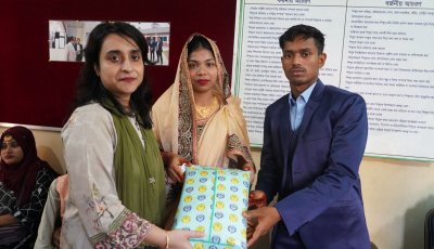 পুনর্বাসন কেন্দ্র থেকে নতুন জীবনের পথে স্বপ্না আক্তার, বিবাহোত্তর সংবর্ধনায় শুভকামনা জানালেন এসএমপি কমিশনার