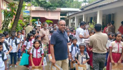 দিরাইয়ে শিক্ষার্থীদের মাঝে শিক্ষা উপকরণ বিতরণ করলেন মেয়র প্রার্থী আবুল হাসনাত রিপন