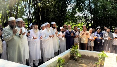 বিয়ানীবাজারে শহীদ সাংবাদিক এ টি এম তুরাবের কবর জিয়ারত করলেন বিরোধীদলীয় নেতা ডা. শফিকুর রহমান