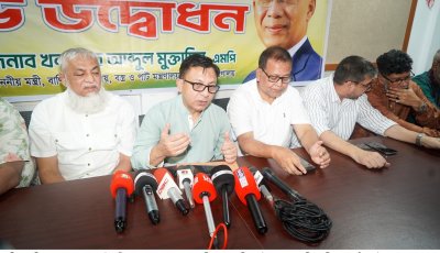 অর্থনীতিতে গতি সঞ্চার ও বিনিয়োগ বাড়াতে কাজ করছে সরকার: বাণিজ্যমন্ত্রী