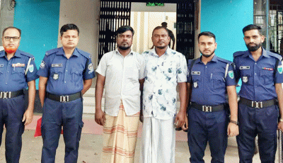 বিশ্বনাথে আ’লীগ নেতা দুদু-কাওছার পুলিশের খাঁচায় বন্দি