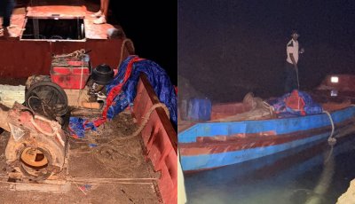 জৈন্তাপুরে গভীর রাতে বালু উত্তোলনবিরোধী অভিযান, স্টিলের নৌকা ডুবিয়ে দিল প্রশাসন