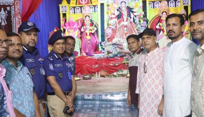 দুর্গাপূজার নিরাপত্তা পর্যবেক্ষণে গোলাপগঞ্জে সিলেট রেঞ্জের ডিআইজি