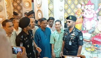 পূজামণ্ডপ পরিদর্শনে এসআরবি-৯ অধিনায়ক, নিরাপত্তা নিশ্চিতে নানা নির্দেশনা