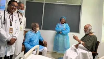 মঈন খানকে দেখতে হাসপাতালে গেলেন রাষ্ট্রপতি