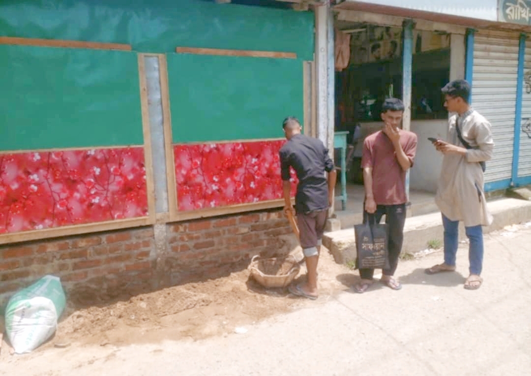দিরাই পৌর শহরে আদালতের নিষেধাজ্ঞা অমান্য করে দোকানকোটার নির্মাণকাজ চালিয়ে যাচ্ছে প্রভাবশালী মহল