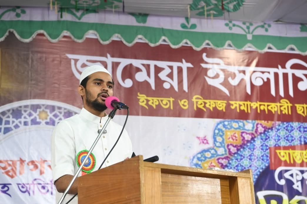 বাংলাদেশের ক্রান্তিলগ্নে, মানুষের অধিকার আদায়ে, গণতান্ত্রিক আন্দোলনে আলেম সমাজের অবদান অনস্বীকার্য: উপদেষ্টা আসিফ মাহমুদ