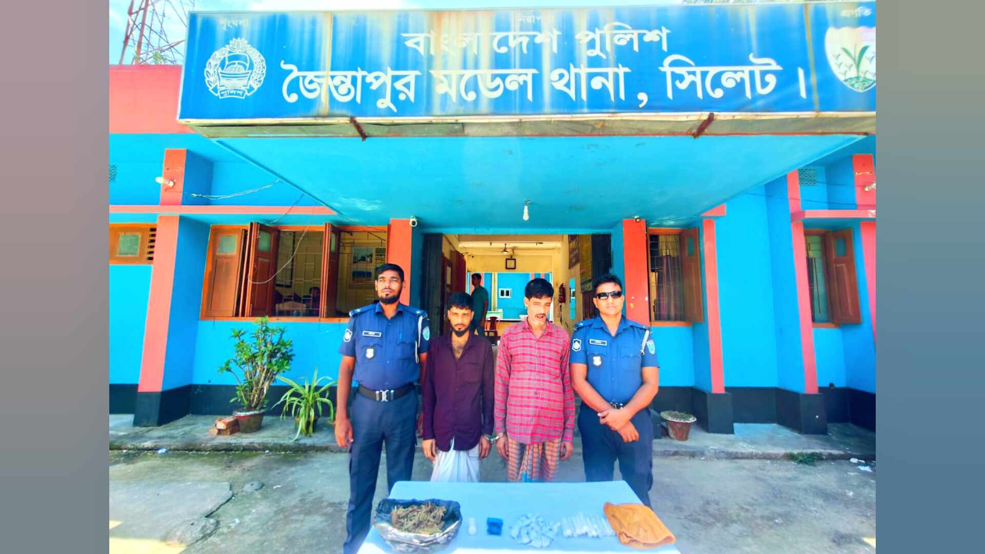 জৈন্তাপুরে বিপুল পরিমাণ ইয়াবা ও গাঁজা সহ আটক -২ 
