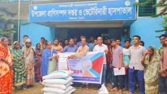 জৈন্তাপুরে ক্ষুদ্র নৃ-গোষ্ঠীর উপকার ভোগীদের মধ্যে গো খাদ্য বিতরণ 