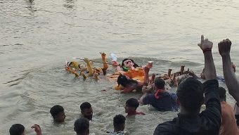 গোয়াইনঘাটে প্রতিমা বিসর্জনের মধ্য দিয়ে শেষ হল দুর্গোৎসব