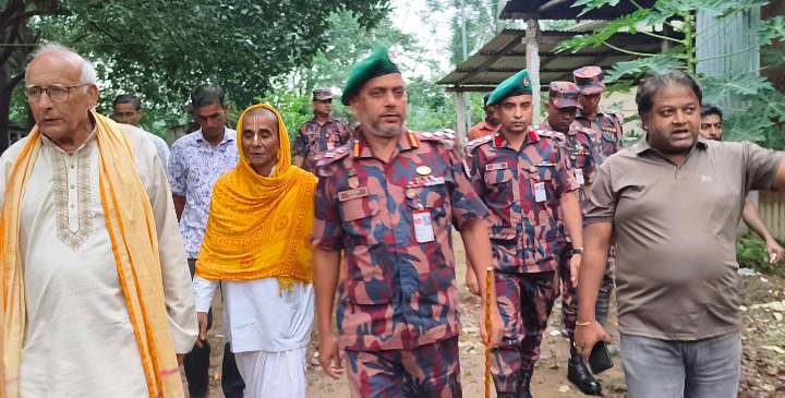 সুুনামগঞ্জের সম্প্রীতি রক্ষায় প্রতিটি পূজামন্ডপে অতন্দ্র প্রহরীর মতো কাজ করবে বিজিবি-কর্নেল মোহম্মদ সাইফুল ইসলাম
