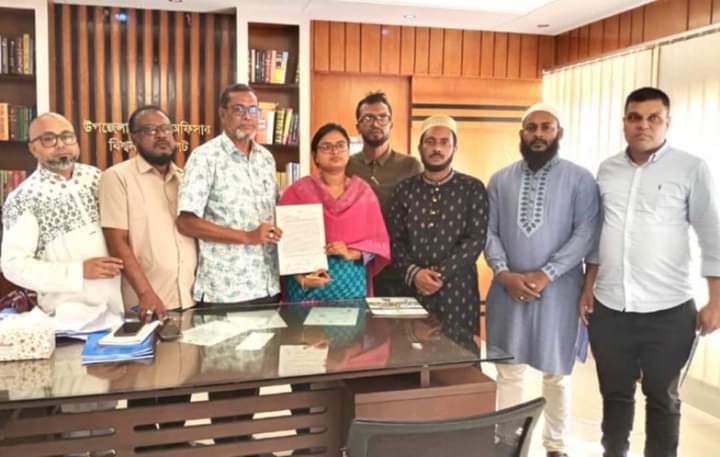 স্বপদে বহাল থাকতে  প্রধান উপদেষ্ঠা বরাবরে বিশ্বনাথের  ৮টি ইউপি চেয়ারম্যানের স্মারকলিপি