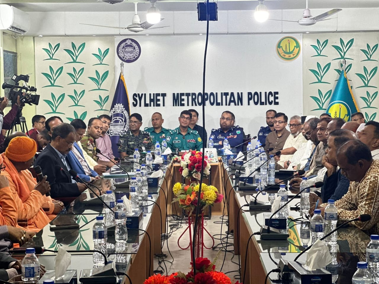 সিলেটের বিশিষ্ট নাগরিকবৃন্দ ও সনাতন ধর্মাবলম্বীদের সাথে মতবিনিময় সভা