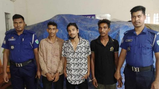 ওসমানীনগরে সাড়ে ১১লক্ষ টাকার ভারতীয় চিনিসহ গ্রেফতার-৩