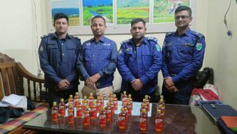 জৈন্তাপুরে পুলিশের অভিযানে ৩০ বোতল বিদেশি মদ উদ্ধার 