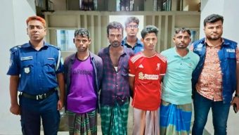 জামালগঞ্জে অবৈধ বালু উত্তোলনে ২ নৌকা জব্দ, ৪ জন আটক