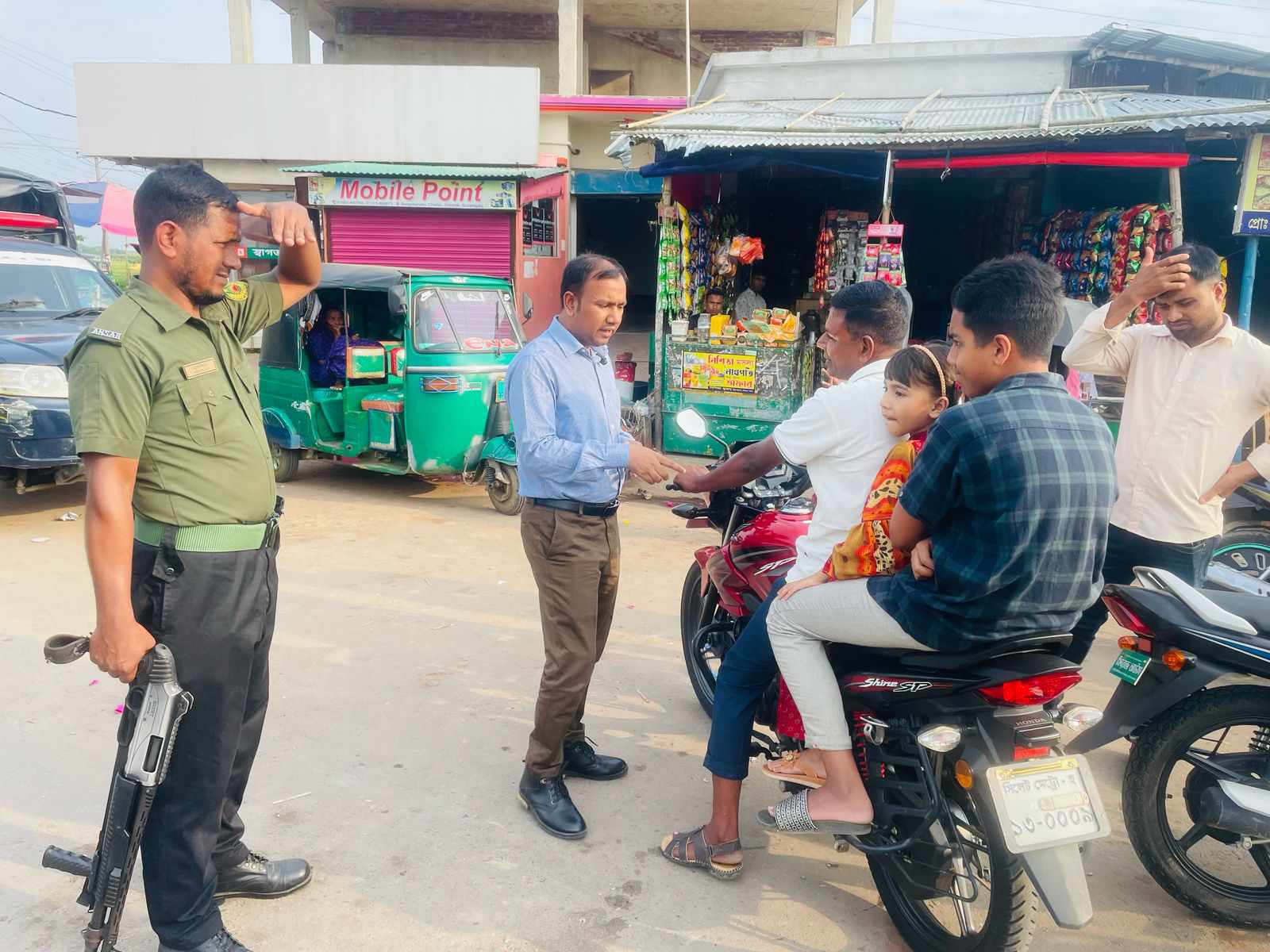 ছাতকে সড়ক দুর্ঘটনা রোধে, মোবাইল কোর্ট পরিচালনা