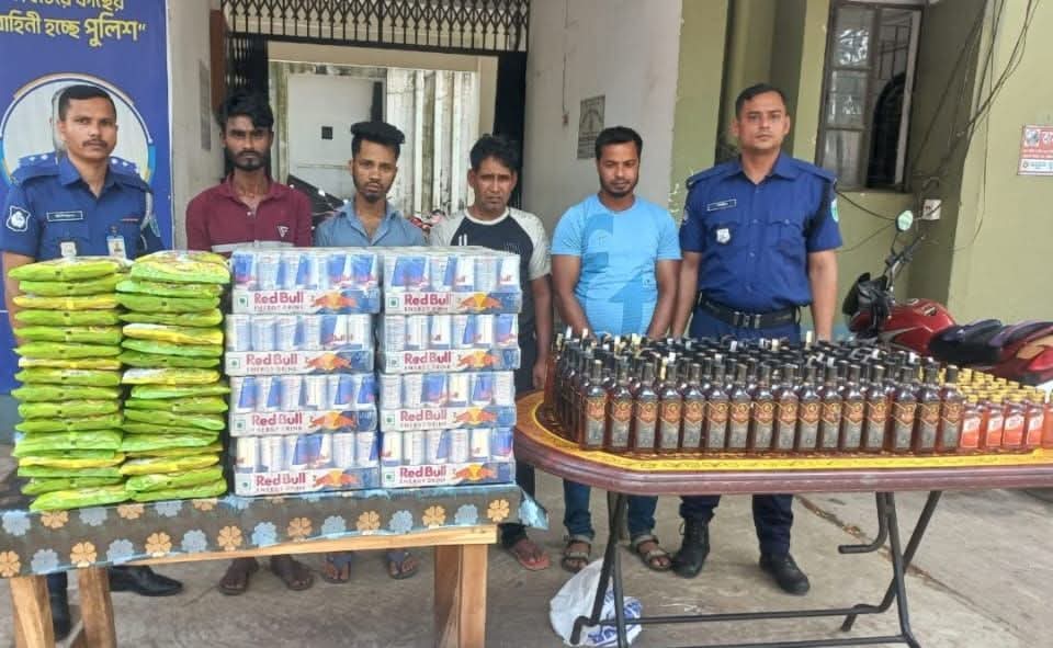 ছাতকে পুলিশের অভিযানে নিয়মিত মামলা, চোরাকারবারি ও মাদক ব্যবসায়ী গ্রেফতার 